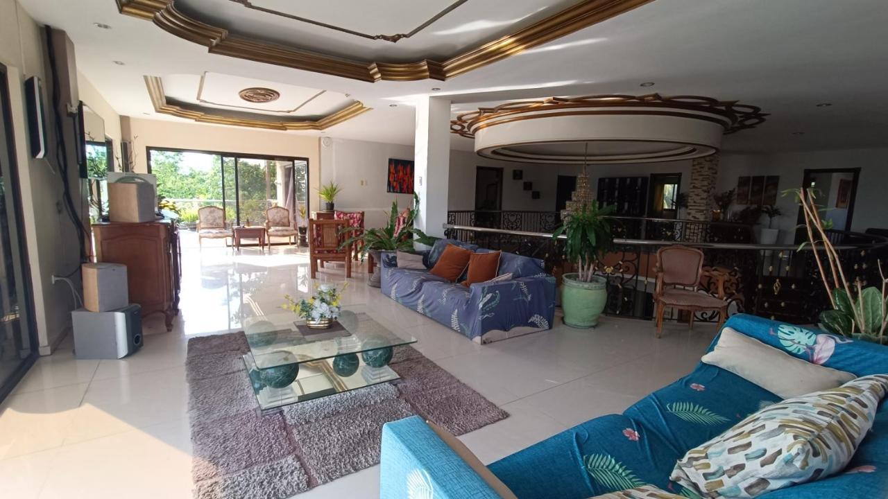 Verano Guesthouse 塔比拉兰 外观 照片